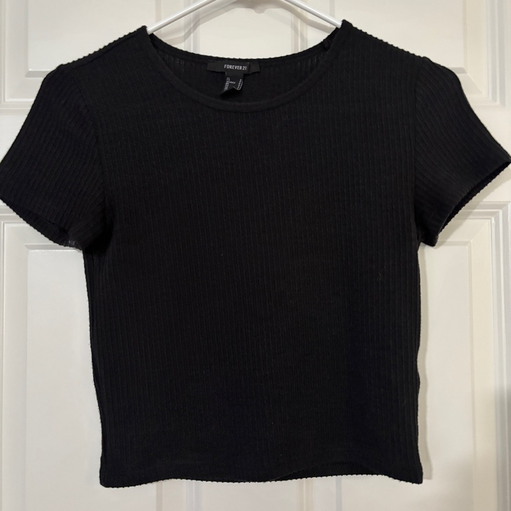 Forever 21 Black Fitted Crop T-Shirt